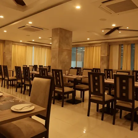 Hotel Girija Sunrise 300 Meter from Baba Dham Temple