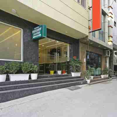 Hotel Decent Suites - Delhi Airport Hotel Exterior