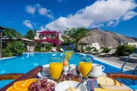 Holiday Beach Resort Santorini - Bãi biển