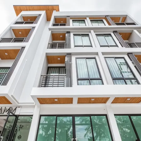 THAMM Residence Отели рядом с достопримечательностью «Школа Ратчасима-Виттхаялай»