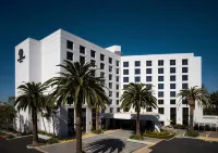 DoubleTree by Hilton Irvine Spectrum Các khách sạn gần William R. Mason Regional Park