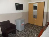 Hi Point Hotel and Suites - Standard