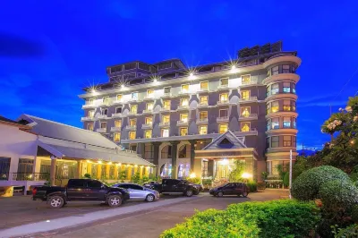 Nattirat Grand Hotel Hotels in Lom Sak District