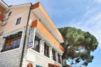 Hotel Fiammanti Các khách sạn ở Kumbor
