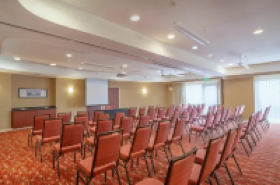 Courtyard by Marriott Salisbury