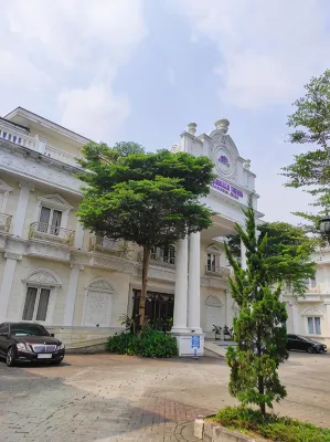 Beth Kasegaran Theresia Hotels in Megamendung