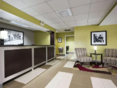 Super 8 by Wyndham Calhoun Hotels in Calhoun