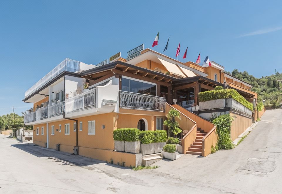 hotel overview picture