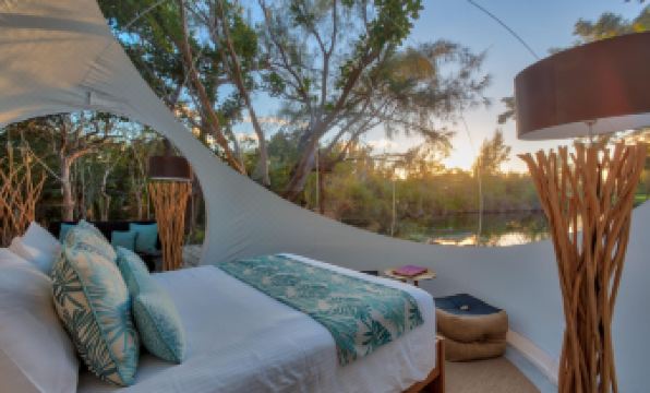 Bubble Lodge Ile Aux Cerfs Island