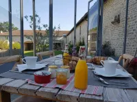 Les Hauts de Chalonne Hotel di Champniers