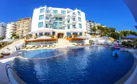 Harbour Hotel - Infinity Pools