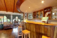 St. Lucia Wetlands Guest House - bar