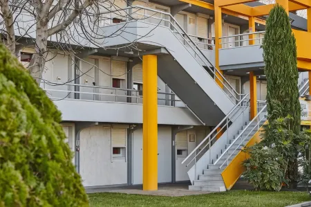 HÔTEL PREMIERE CLASSE AVIGNON SUD - Parc des Expositions