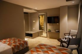 Hotel Avalon