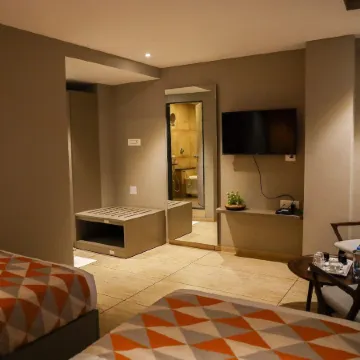 Hotel Avalon