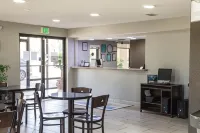 Mockingbird Inn & Suites - 2-Star