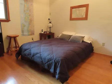 Cozy & Quiet Cabin 2 Minutes from Coffman Cove Harbor - 16' Skiff & Van Avail. Отели в г. Кофман Ков