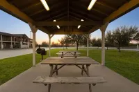 Eagle's Den Three Rivers Texas a Travelodge by Wyndham Hotels in Three Rivers