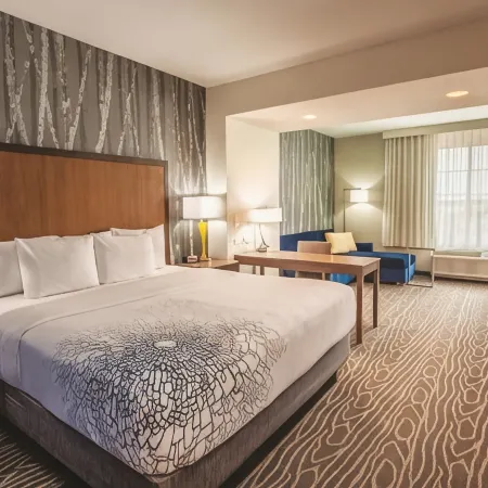 La Quinta Inn & Suites by Wyndham Duluth