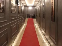 216 Silver Suite Hotels near Viaport Marina