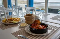 Rayentray Las Restingas Hotel de Mar - Breakfast