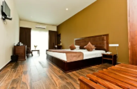 Golden Star Beach Hotel