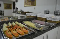 Richard Hotel - breakfast