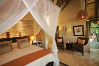 Impodimo Game Lodge Hotels in Ramotshere Moiloa Local Municipality