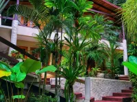 The Falls by Lalibela Hotels near Playa Biesanz