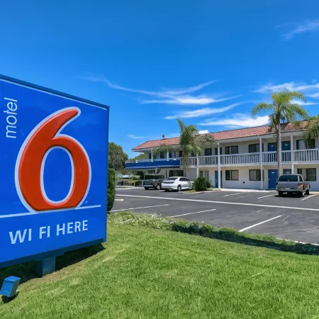 Motel 6 Pomona, CA - Los Angeles