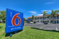 Motel 6 Pomona, CA - Los Angeles - parking