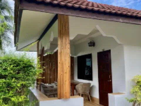 Pen's Bungalow Koh Phangan Hotels near Thong Nai Pan Beach