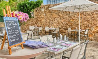 Hotel Restaurant le Castel Fleuri