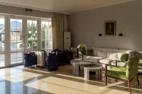 Hotel Jipek Joli فنادق في نوكوس