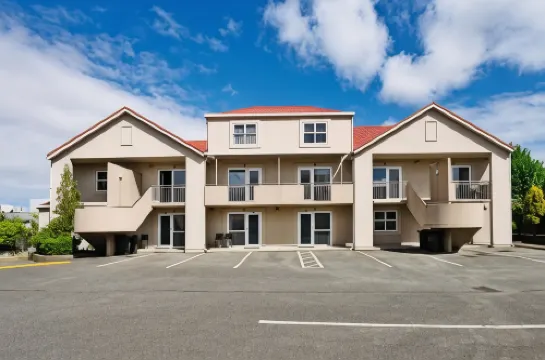 巴爾莫勒爾堡汽車旅館