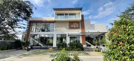 Girasol Tagaytay Отели рядом с достопримечательностью «Splendido Taal Golf Club»