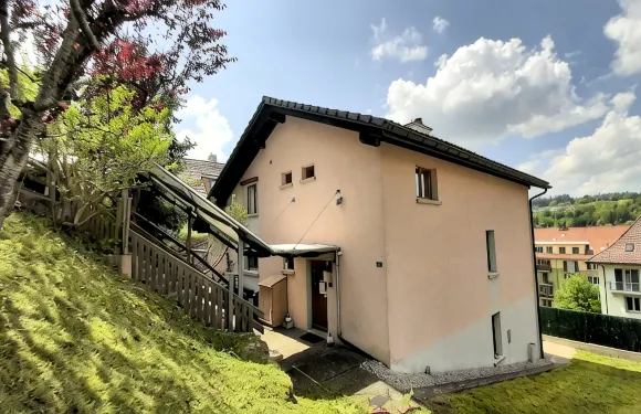 埃盧爾一夜酒店