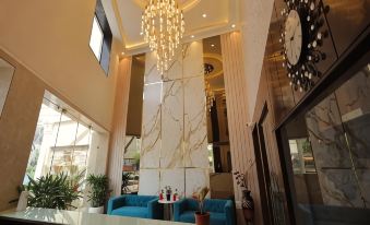 Hotel Taj Crown Plaza