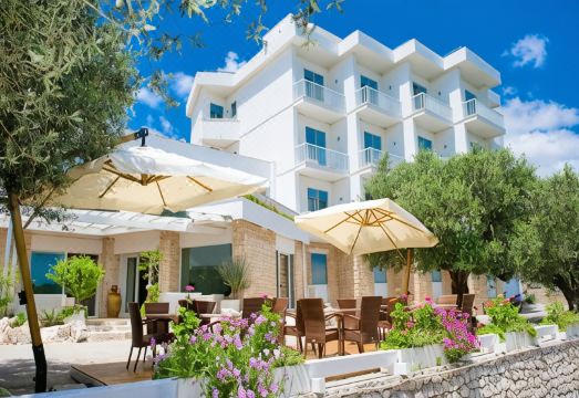 Hotel Orsa Maggiore - Housity