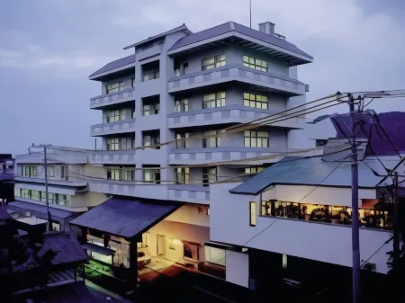 Toi Spa Minamisou Отели рядом с достопримечательностью «Тои Золотая шахта»