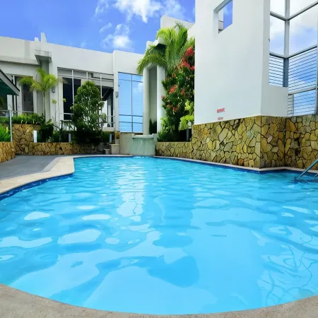 Lancaster Hotel Manila