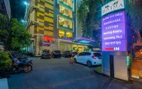 Daima Hotel Padang - Bãi đậu xe