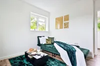 20% Off - the Green Suite - Family & Business Stays