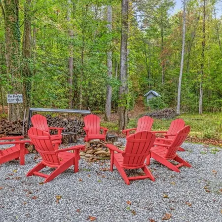 Bear Paw Cottage #4 Queen Log Bed: Peaceful ; Pet Friendly; Close to Helen!