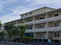 Melrose Beach Apartments Inc Hotels in Saint Lawrence