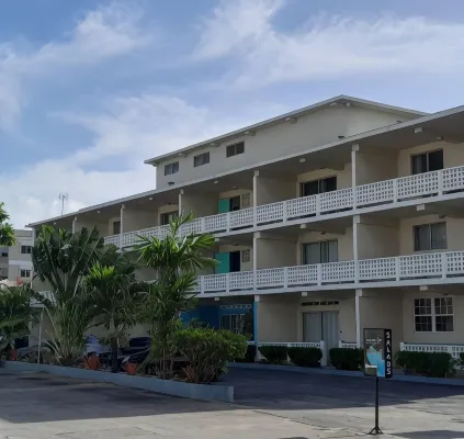 Melrose Beach Apartments Inc Hotels in Saint Lawrence