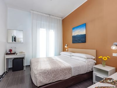 MoMo Seaview Hotel