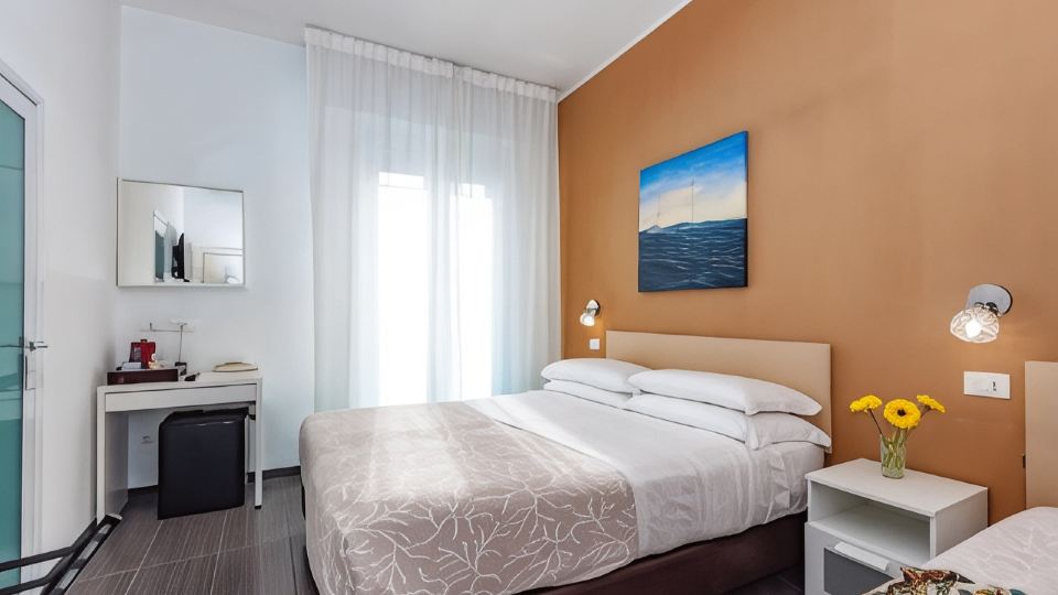 MoMo Seaview Hotel