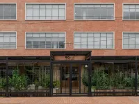 5Q House Quinta Camacho Hotels near Royal Center