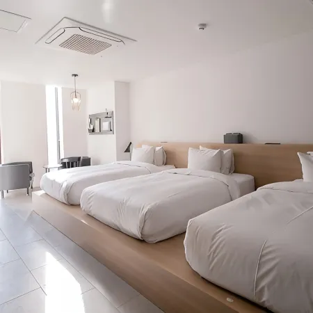 Boutique Hotel BomBom Отели рядом с достопримечательностью «Фантазийный музей чашек»